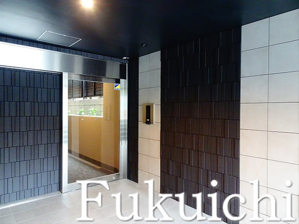 U Residence武蔵小山　のエントランス