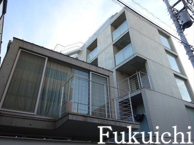 世田谷区下馬１丁目の賃貸マンションの外観