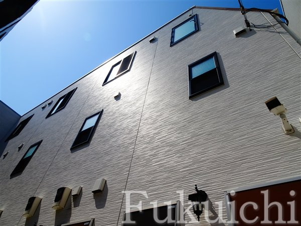 ミハス学芸大学の外観