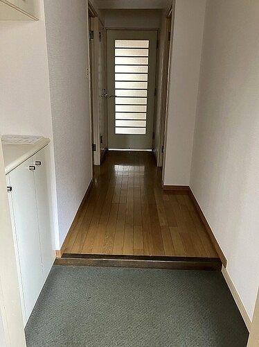ライオンズマンション井土ヶ谷第７の玄関