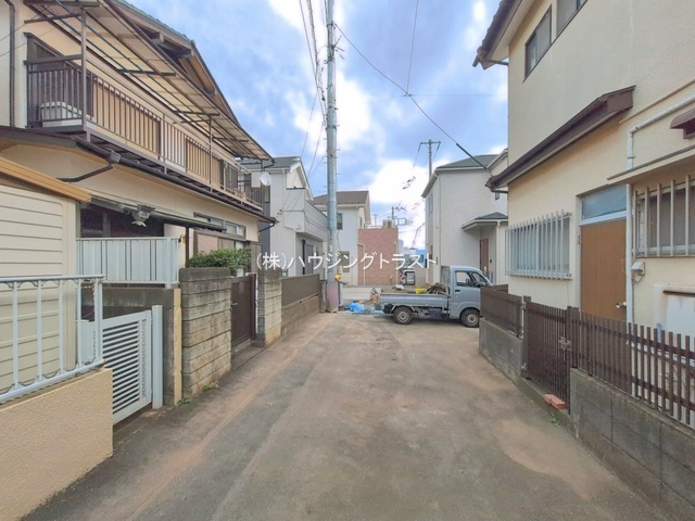 仲介手数料無料　ハートフルタウン所沢上安松１３期　全２棟　A号棟　の駐車場