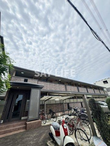 クリエ西山本の外観