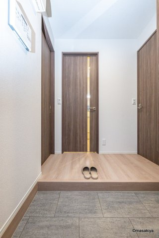 Glicina（グリシーナ）の玄関