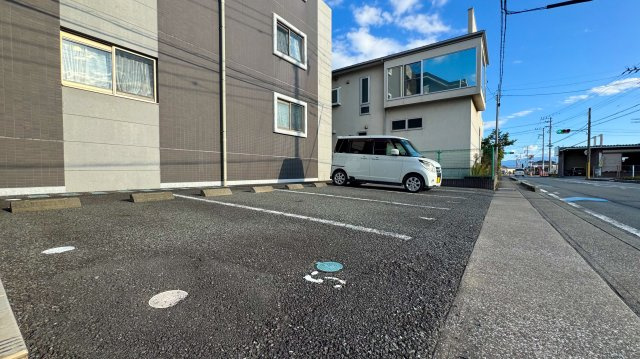 インフィニティ310の駐車場