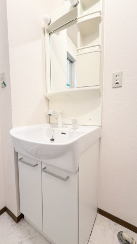 オーレ日吉の独立洗面台