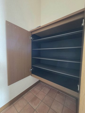 グランディオーレＳの玄関
