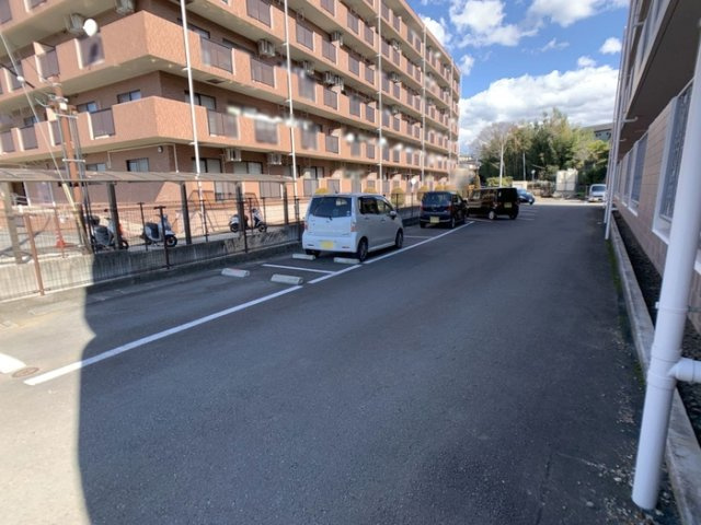 ビヴァシティ函南の駐車場
