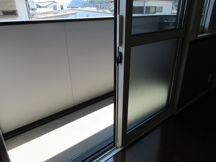 メゾン四日町のバルコニー