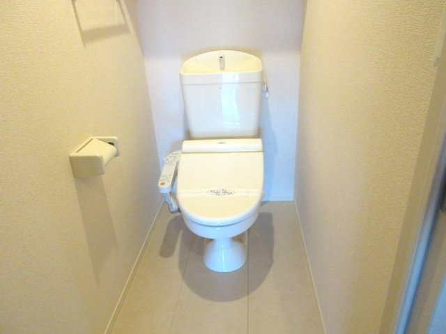 メゾン四日町のトイレ