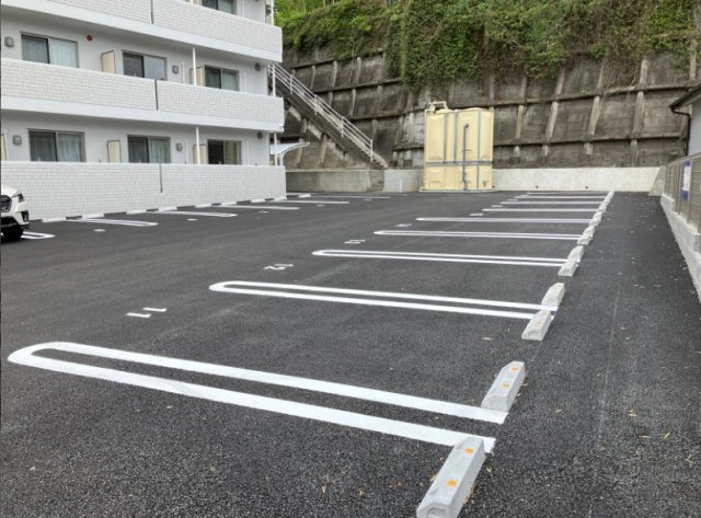 ポルトフィーノ長岡の駐車場