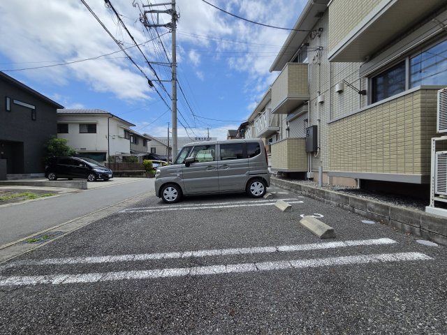 Felizの駐車場