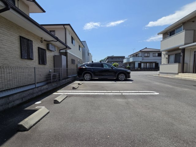 グラン　シエルの駐車場