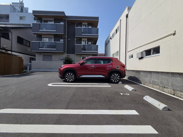 Yasuna39の駐車場