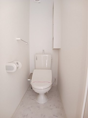 【トイレ】 | フォール　リアン　2DKH | 清潔感のあるトイレです