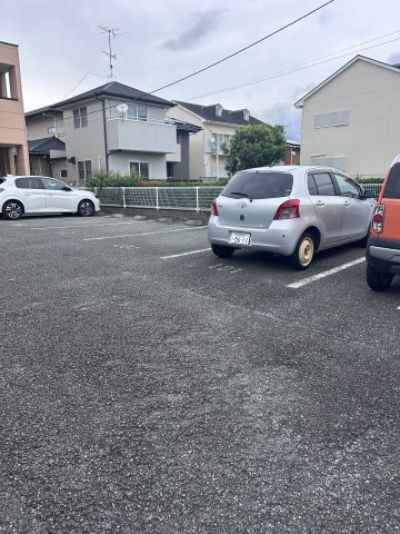 エイトスターオオオカの駐車場
