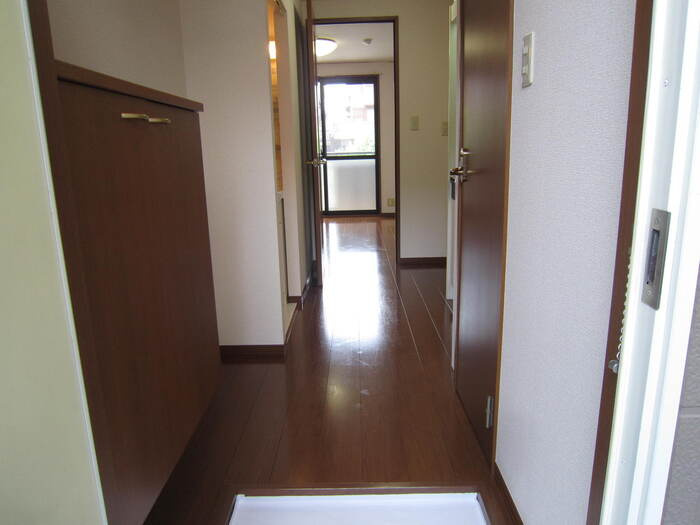 プレミール秋の玄関