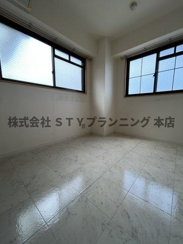 仲介手数料0！！Lieben courtの洋室