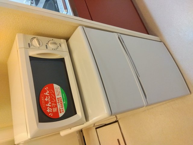 レオパレスローズのその他|冷蔵庫・電子レンジ