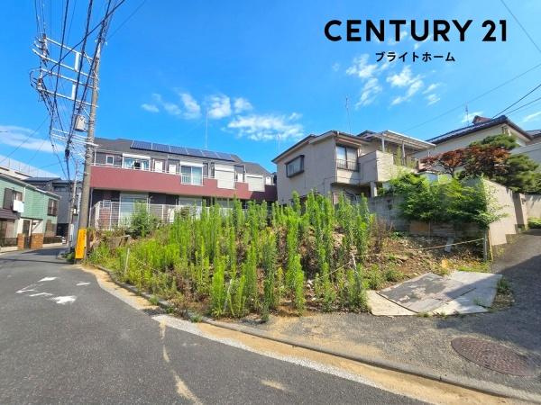 横浜市港南区下永谷６丁目の新築一戸建の前面道路含む現地写真|陽当りの良さ、住環境を現地にてご確認下さい！
周辺環境も合わせてご案内させて頂きます！