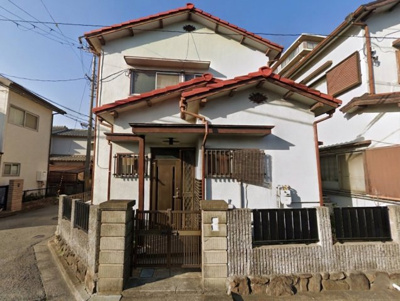 【外観】 | 兵庫県加古川市別府町別府　OC　中古戸建　 | 赤い瓦屋根と落ち着いた白い外壁の戸建