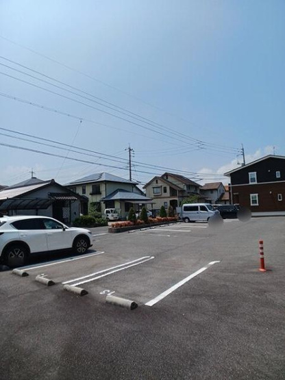 【駐車場】 | リューナ　Ｂ