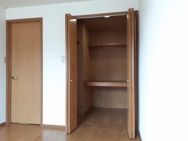 さくらんぼハイツⅡの収納|こまごまとしたものを収納できそうですね