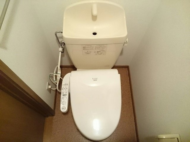 カイラス・ドルフのトイレ|ゆったりとした空間のトイレです