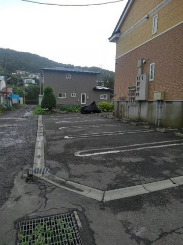 サンライズコートの駐車場