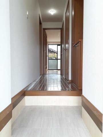 サニ－コ－トの玄関