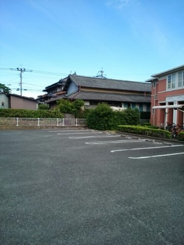 ニューアラモードＡの駐車場