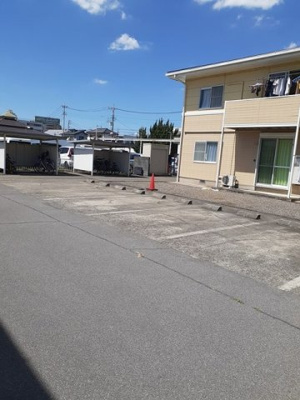 【駐車場】 | ロイヤルエステート神明Ａ