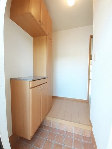 グリーンハイツＤの玄関|明るい玄関です