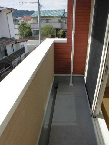 パストラル若宮のバルコニー|暖かな日差しのふりそそぐバルコニー