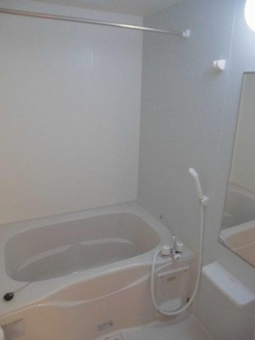 パストラル若宮の浴室|日々の疲れを癒すお風呂付です