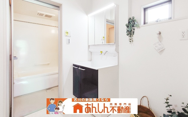 【内観：施工例】 | ＼家 賃6～7万払うならコレ／諸経費込で月６万 円台！車ローン相 談 可＆賢く暮らす家  