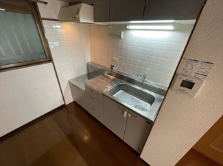 【キッチン】 | メイカビル | 同建物別部屋の写真になります。