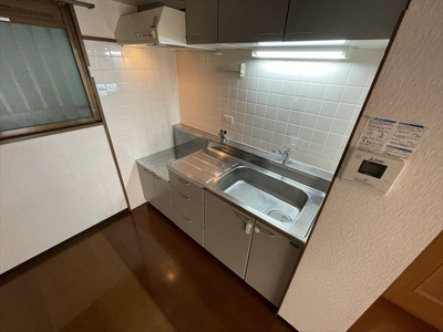 【キッチン】 | メイカビル | 同建物別部屋の写真になります。