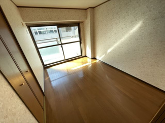 【寝室】 | メイカビル | 同建物別部屋の写真になります。