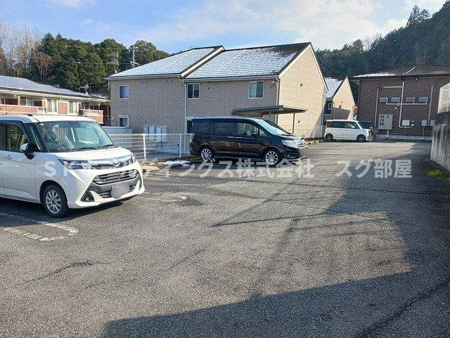 アミカーレＡの駐車場