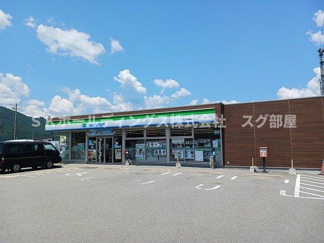 ラ・フルール壱番館の周辺|ファミリーマート氷上町稲継店まで2300m