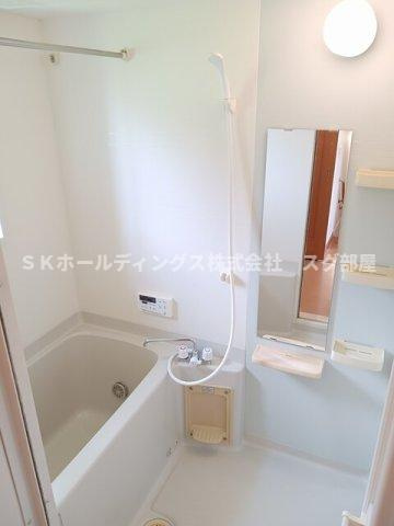 ラ・フルール壱番館の浴室