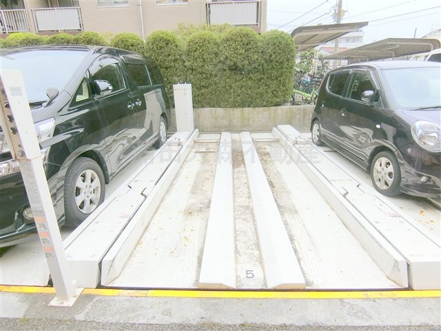 パルテ西山の駐車場|敷地内機械式駐車場　空き状況等詳細はお問合せ下さい。