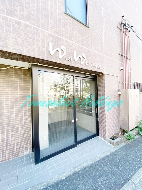 横浜市戸塚区戸塚町の賃貸マンションのエントランス