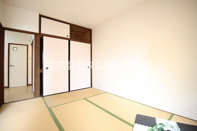 コーポソレイユの和室|和室ならではの温かな和の空間で寛ぎの時間を過ごせます