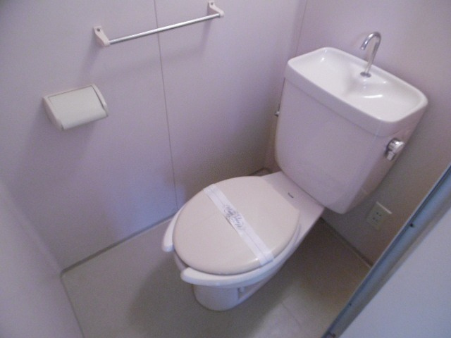 【トイレ】 | マリーブ1843 | ゆったりとした空間のトイレです（同物件別室の写真です）
