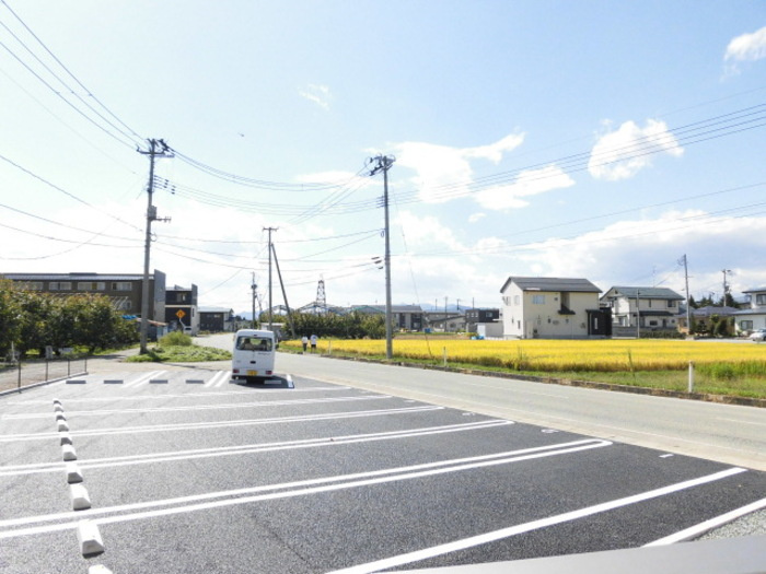 スマーク東の駐車場|駐車場