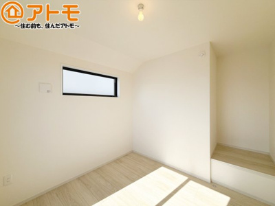 【子供部屋】 | 藤枝市高柳3期　新築戸建　1号棟 | 壁と床がシンプルな色合いだからこそ自分だけの空間を作れます♪お部屋作りのイメージは順調でしょうか♪