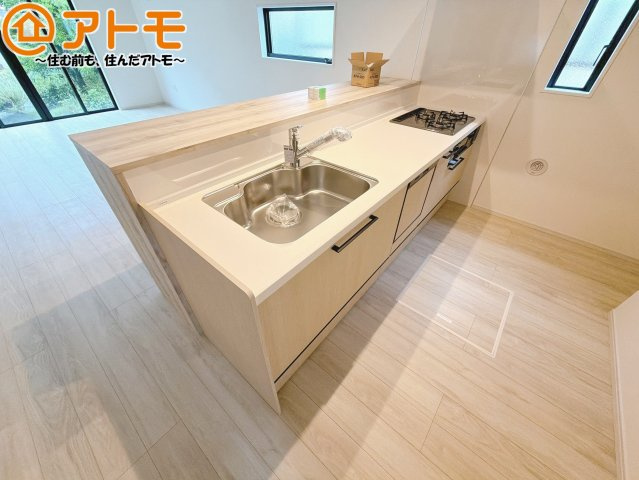 【キッチン】 | 藤枝市高柳3期　新築戸建　2号棟 | 対面式のキッチンはリビングを見渡すことができるので安心♪家族の会話も増えそうですね♪