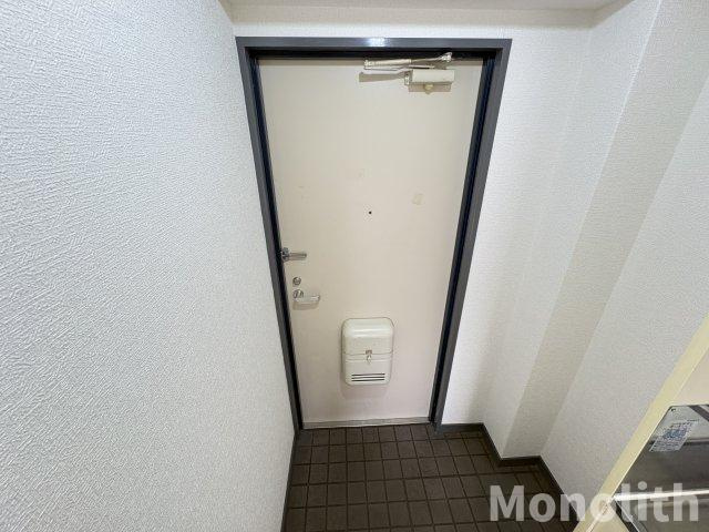 ロイヤル和泉パートⅡの玄関