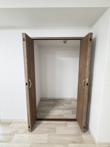 エムプリス上町の玄関